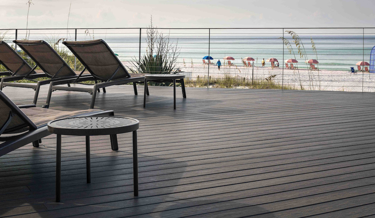 MoistureShield Vision composite decking