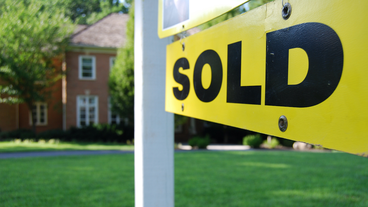 Zillow forecast Home sales stay above prepandemic level through 2021